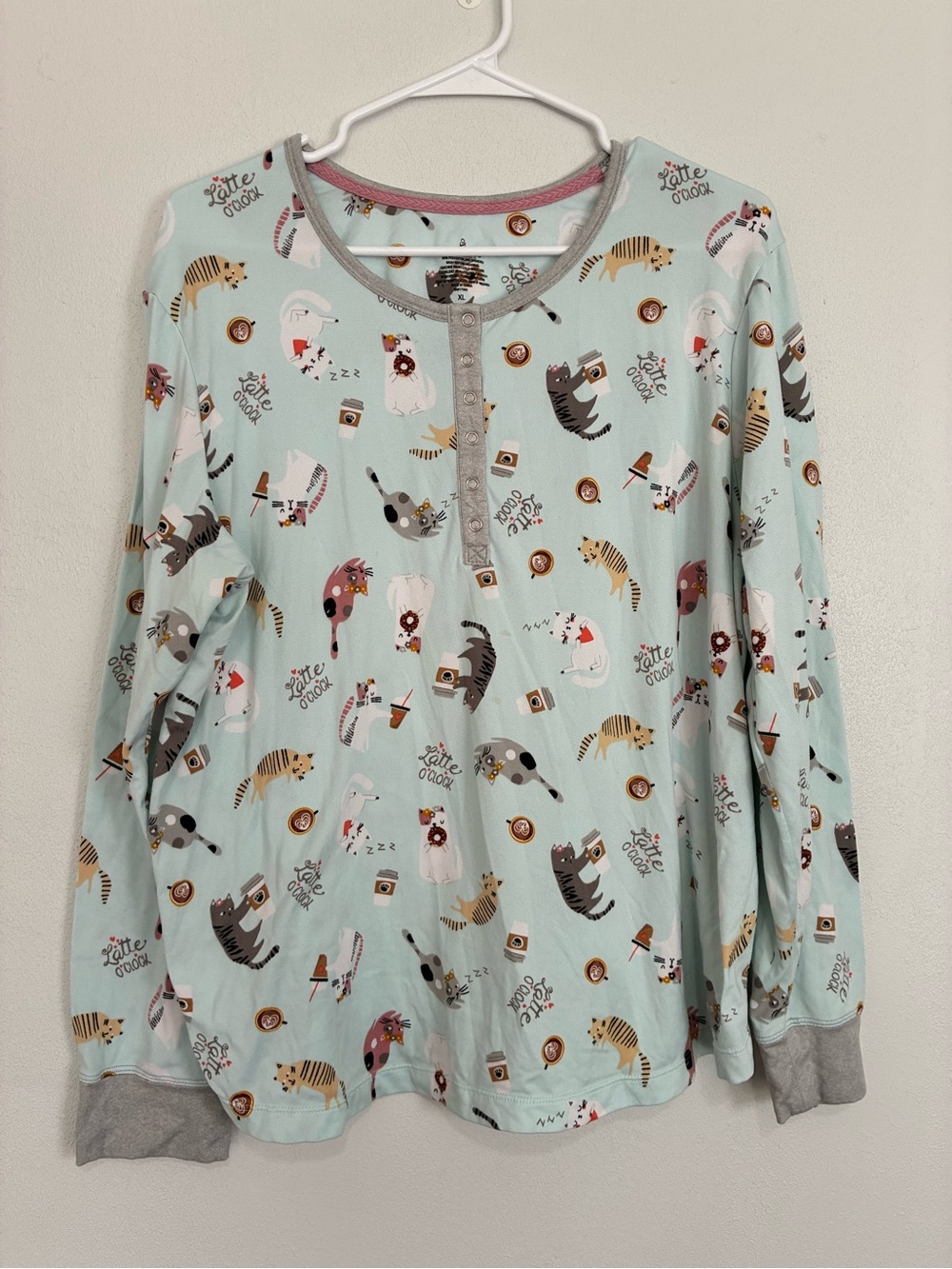 Cuddl Duds “Latte O’Clock” Light Blue Cat Print Long Sleeve Henley Pajama Top
